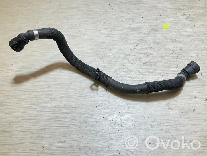 Volvo XC40 Engine coolant pipe/hose 32230239