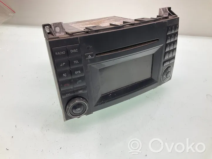 Mercedes-Benz Sprinter W906 Unité principale radio / CD / DVD / GPS A1699002000