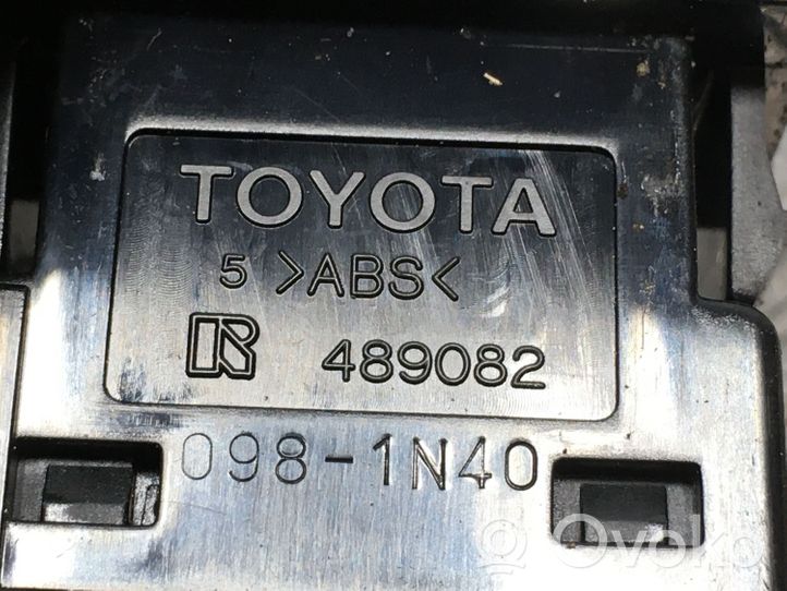 Toyota Corolla E120 E130 Keskuslukituksen kytkin 489082