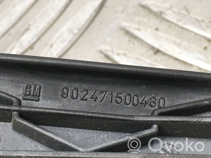 Opel Astra H Korbka szyby drzwi przednich 902471500430