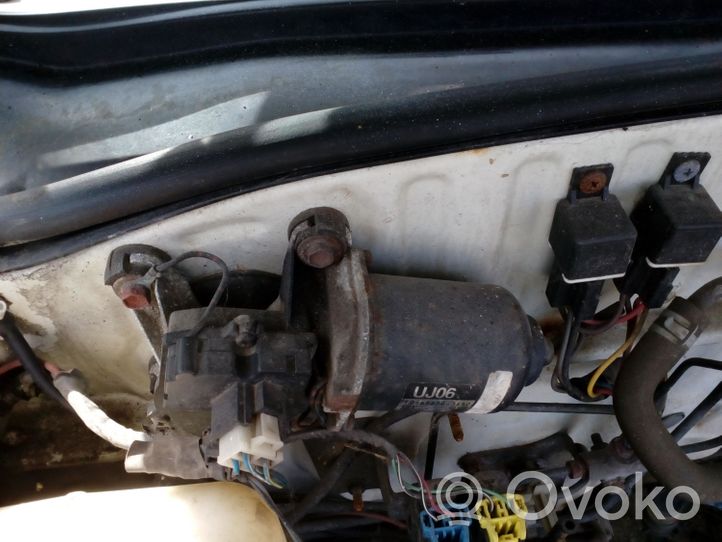 Mazda BT-50 Moteur d'essuie-glace TG1592003150