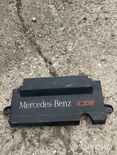 Mercedes-Benz Vito Viano W638 Couvercle cache moteur A6385240228