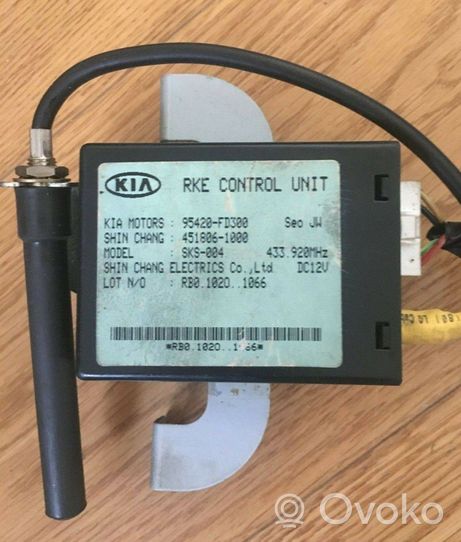 KIA Rio Muut ohjainlaitteet/moduulit 95420FD300