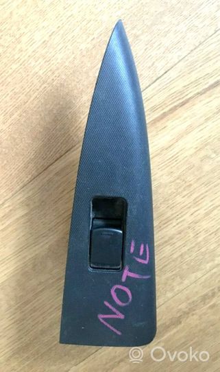 Nissan Note (E11) Electric window control switch 25411ED00A