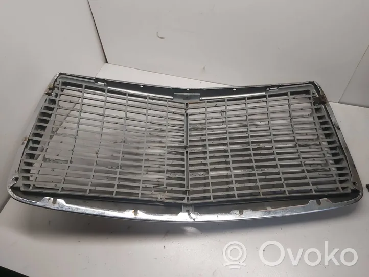 Mercedes-Benz 200 300 W123 Atrapa chłodnicy / Grill 