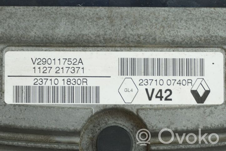 Dacia Duster Engine control unit/module ECU 237100740R