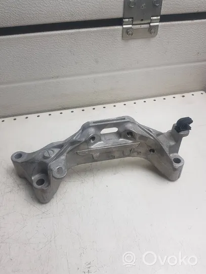 Peugeot 208 Engine mounting bracket 9813582980