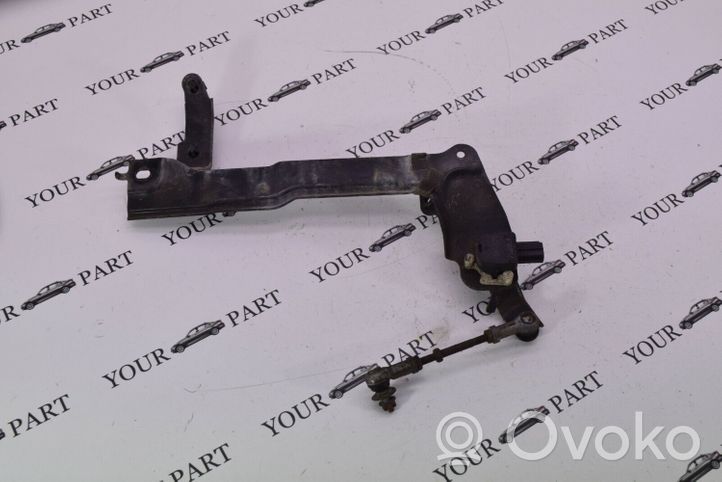 Lexus LS 460 - 600H Palanca del sensor de altura delantero A2203281