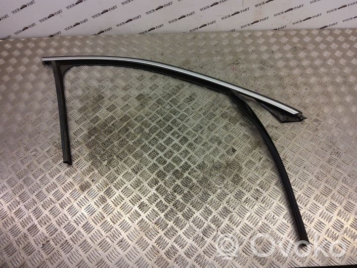 BMW X1 F48 F49 Rivestimento modanatura del vetro della portiera anteriore 7362238