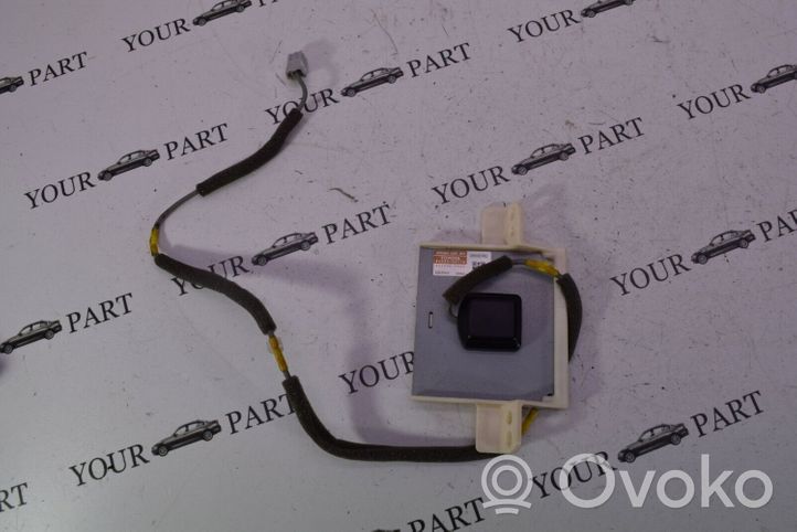 Lexus LS 460 - 600H Antenne GPS 8686050110