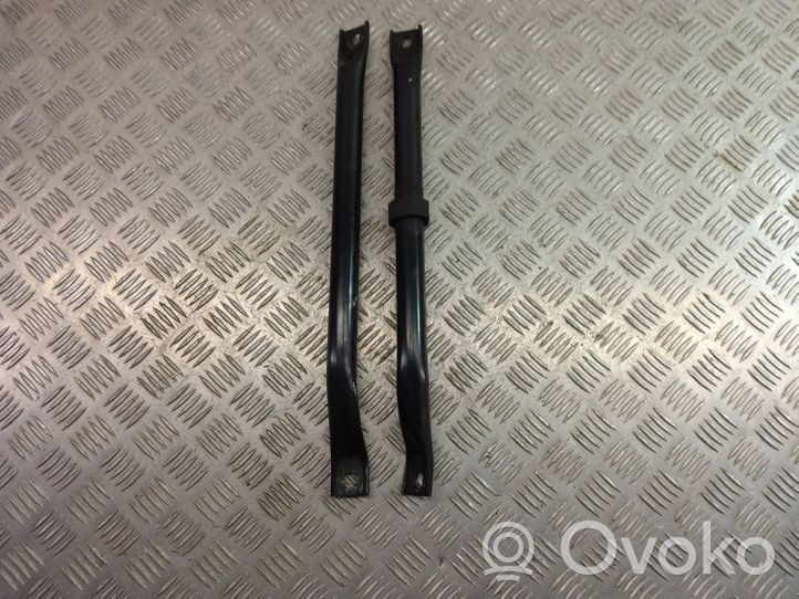 BMW 7 F01 F02 F03 F04 Kita variklio skyriaus detalė 7184386