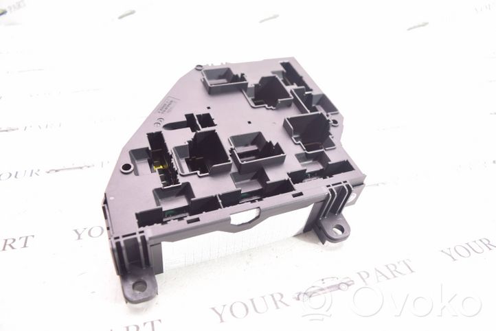 BMW 7 F01 F02 F03 F04 Module de fusibles 9210857