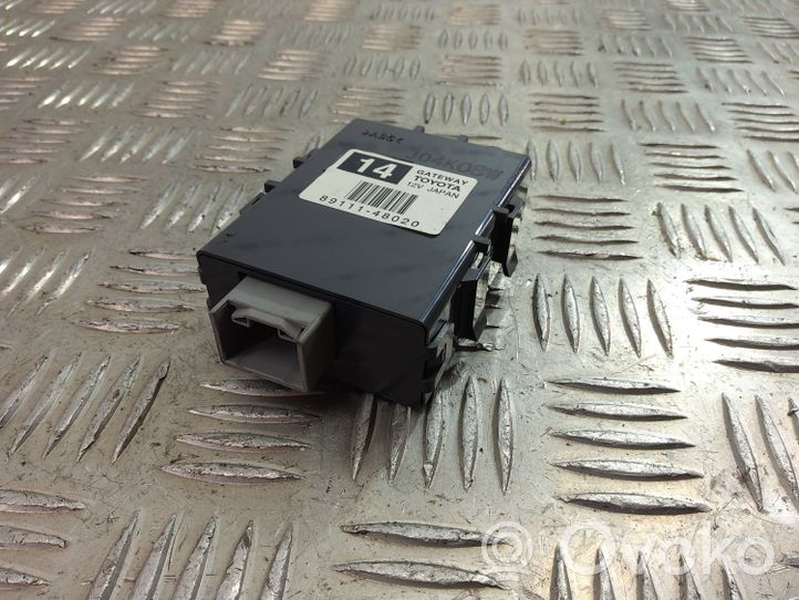 Lexus RX 300 Moduł sterowania Gateway 89111-48020