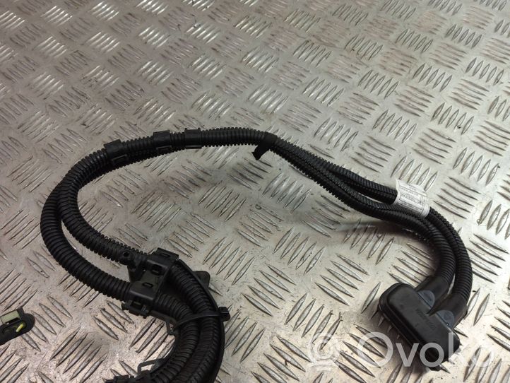 BMW X1 F48 F49 Fuel injector wires 8634246