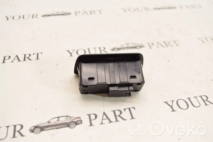 BMW X3 F25 Tailgate/boot open switch button 9162645