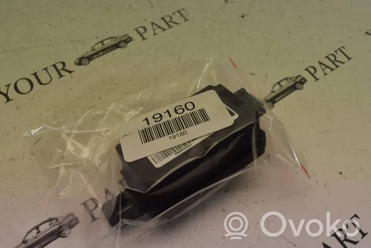 BMW X3 G01 Centrālās atslēgas vadības bloks 6844045