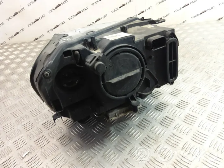 BMW X3 F25 Lampa przednia 7219621