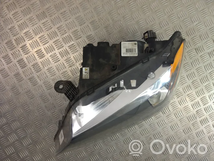 BMW X3 F25 Lampa przednia 7219621