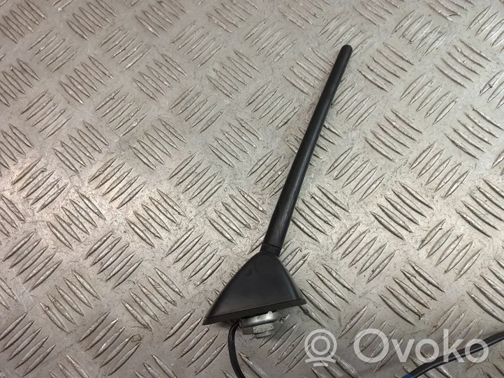 Lexus RX 330 - 350 - 400H Radion antenni 