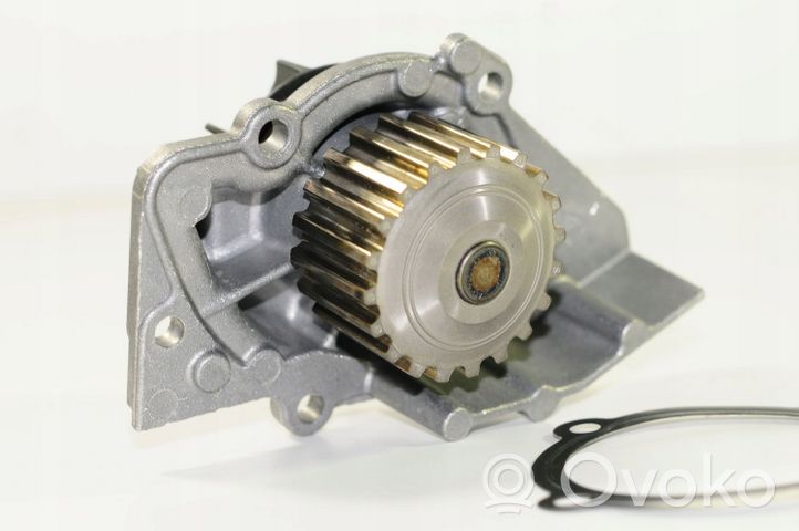 Peugeot 406 Water pump 9630772680C