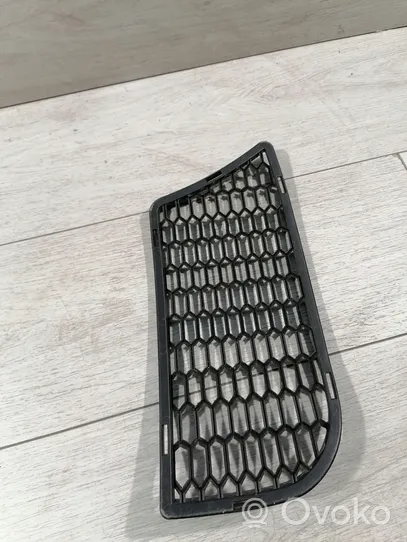 BMW M5 Grille inférieure de pare-chocs avant KM510266