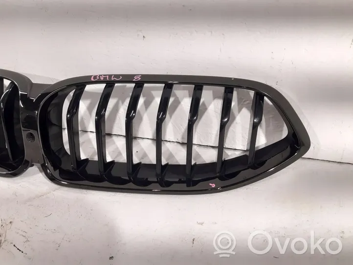 BMW 8 G14 Maskownica / Grill / Atrapa górna chłodnicy 7449425