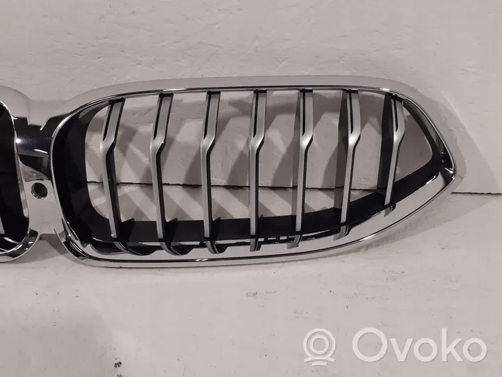 BMW 8 G14 Maskownica / Grill / Atrapa górna chłodnicy 7449425