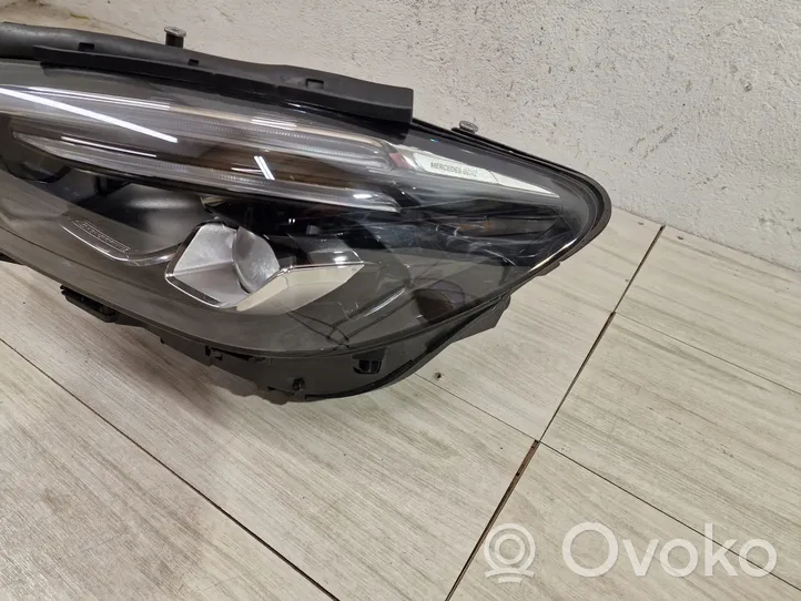 Mercedes-Benz B W247 Lampa przednia A2479065703