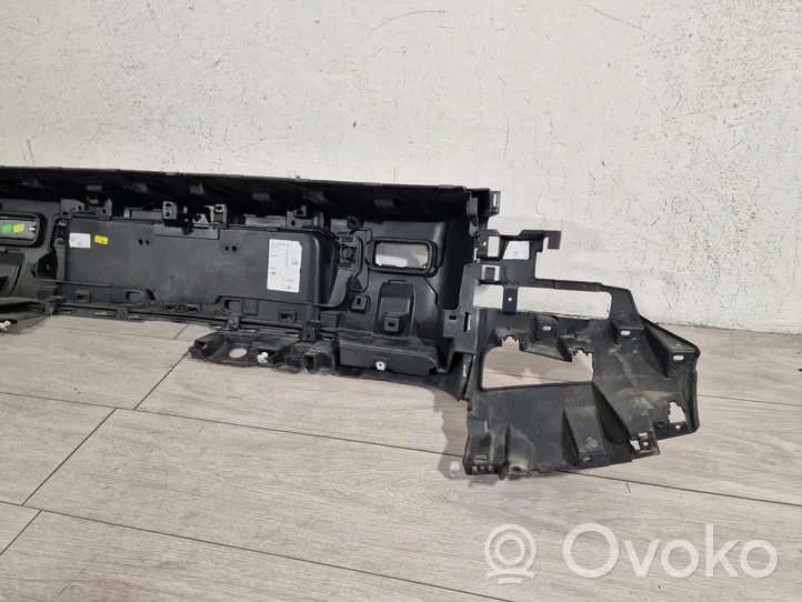 Land Rover Defender Takapuskurin koristemuotolista L8B217D781