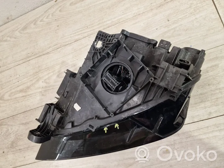 Audi Q2 - Lampa przednia 81a941034