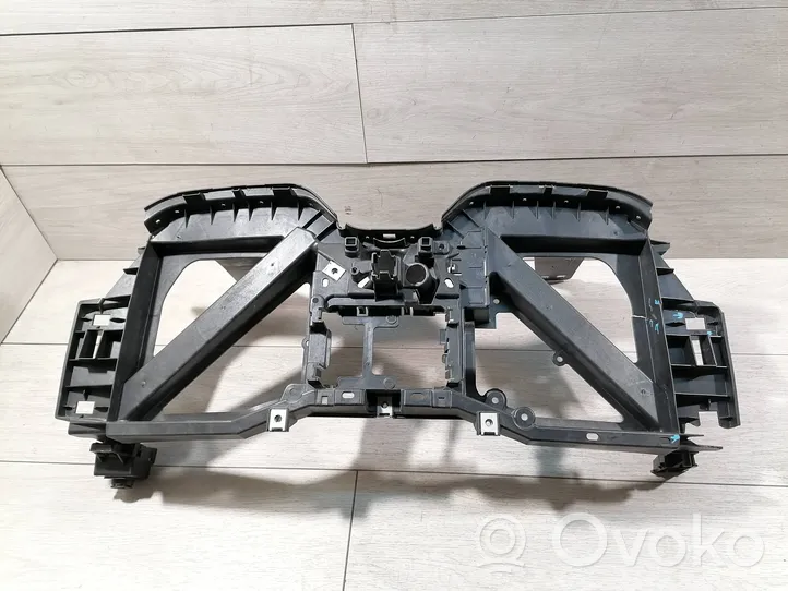 BMW 4 G22 G23 G24 G26 Kita variklio skyriaus detalė 7933372