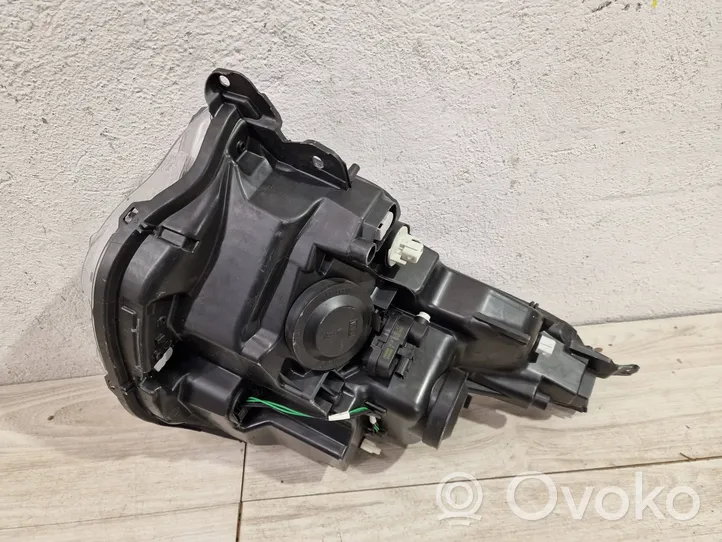 Citroen C1 Lampa przednia 90060988