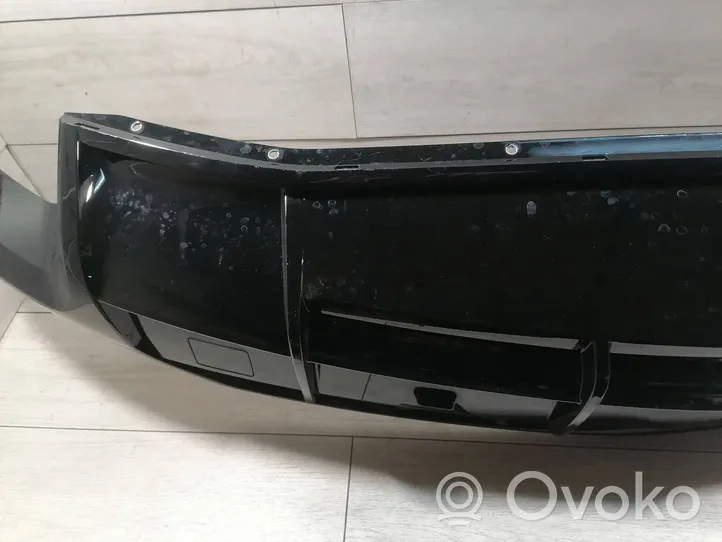 Lamborghini Urus Rivestimento della parte inferiore del paraurti posteriore 4ML807301