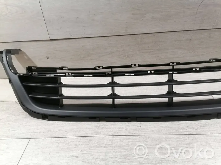 KIA Carens III Grille inférieure de pare-chocs avant 86561A4810