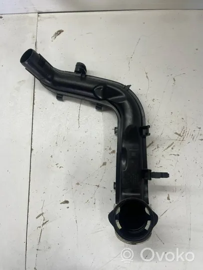 Volkswagen Tiguan Durite de refroidissement tube 06C145674B