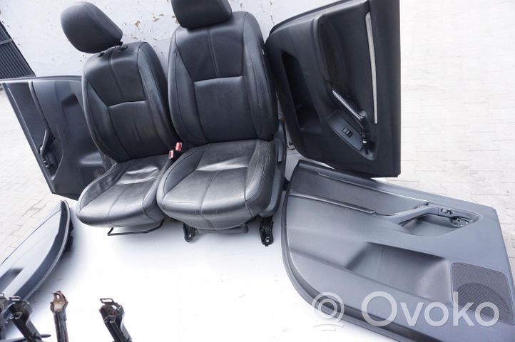 Toyota Avensis T220 Sėdynių komplektas 