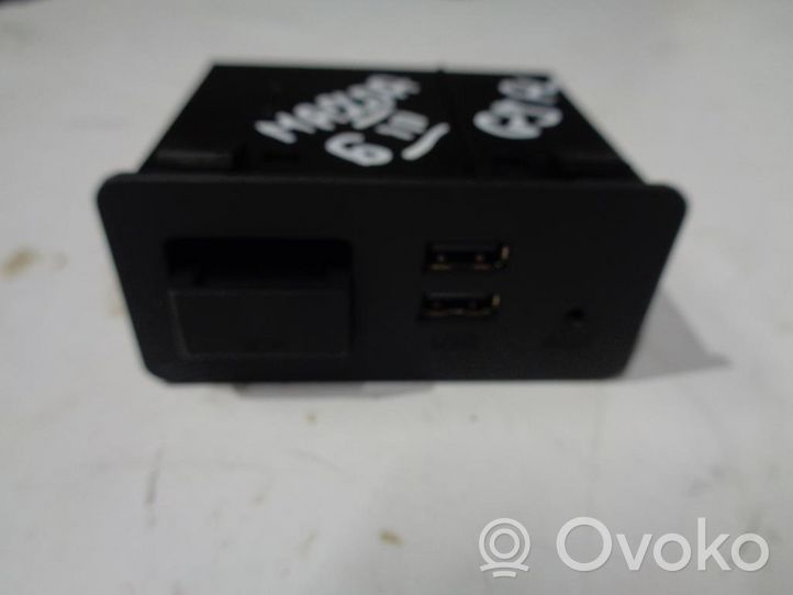Mazda 6 Connettore plug in USB 