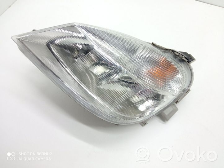 Mercedes-Benz Vaneo W414 Lampa przednia A4148200061