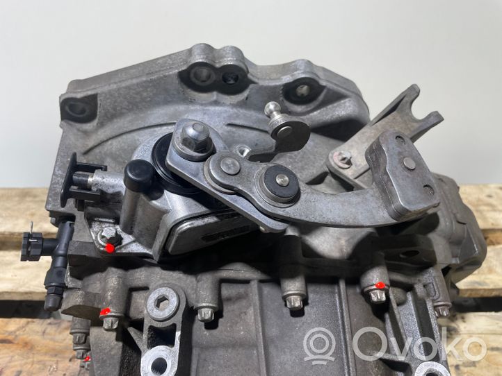 Opel Zafira C Manual 6 speed gearbox 55575539