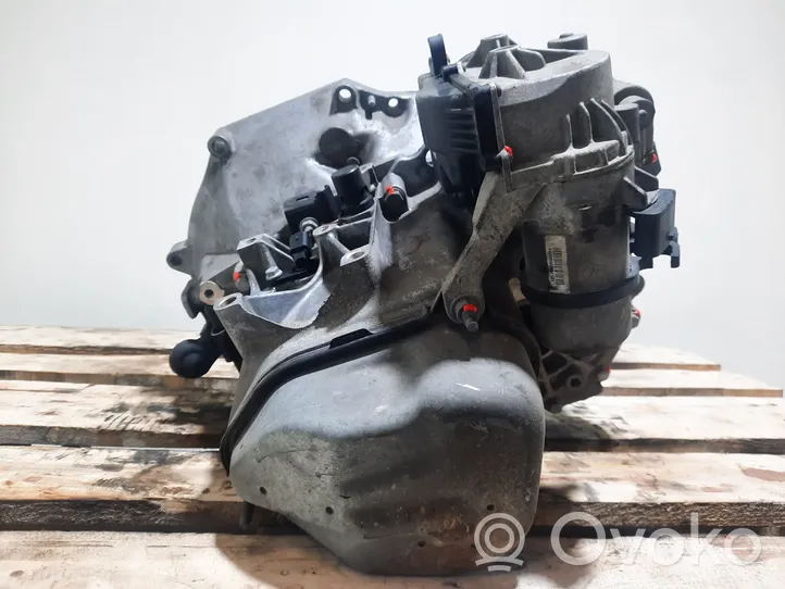 Peugeot 208 Automatic gearbox 9682563580