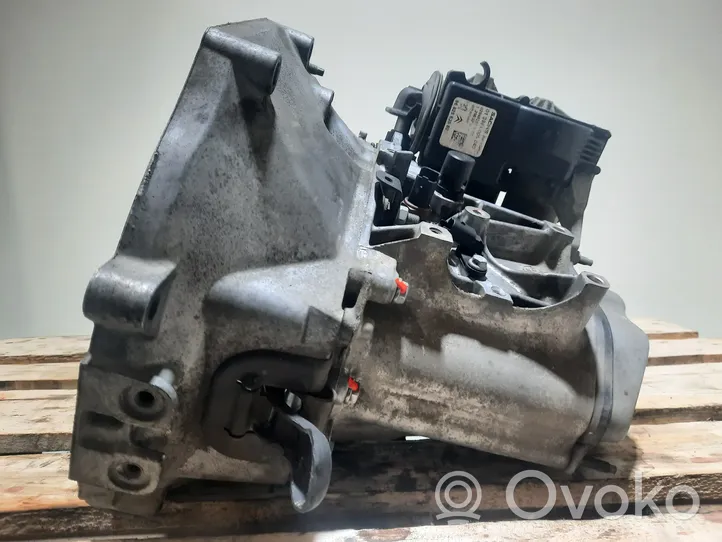 Peugeot 208 Automatic gearbox 9682563580