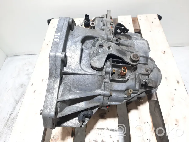 Renault Master II Manual 6 speed gearbox 8200183550