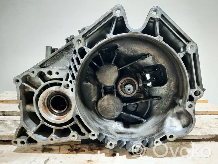 Hyundai Santa Fe Manual 5 speed gearbox S606JD