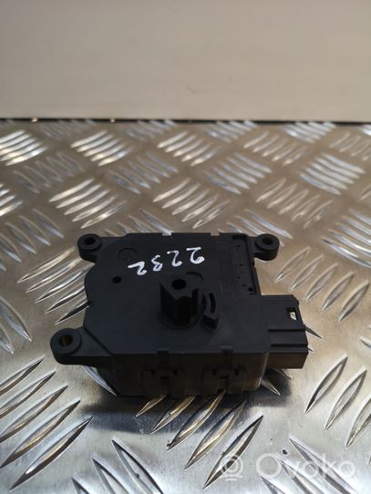 Jeep Cherokee Motor/activador trampilla de calefacción 929585P