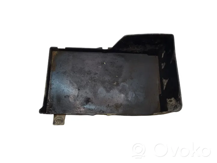 Mitsubishi Outlander Boîte de batterie 8201A004