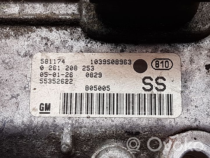 Opel Agila A Sterownik / Moduł ECU 0261208253