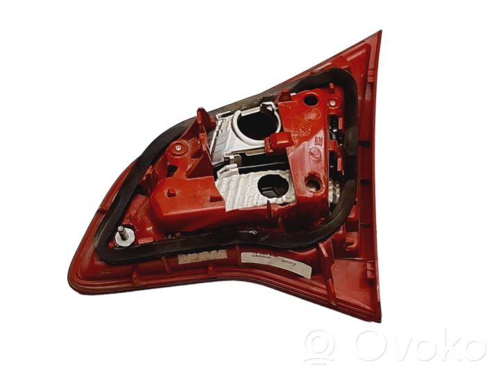 Opel Meriva B Luci posteriori del portellone del bagagliaio 13260838