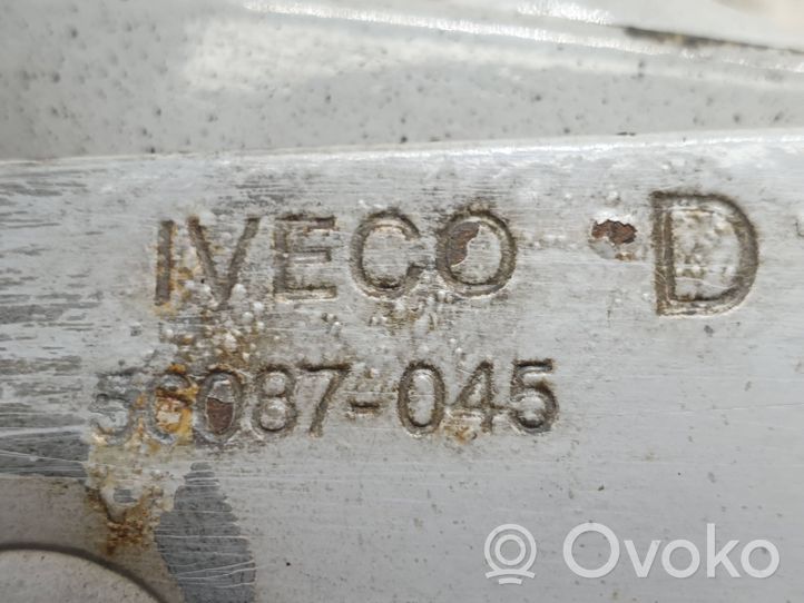 Iveco Daily 40.8 Cerniere del vano motore/cofano 56087045