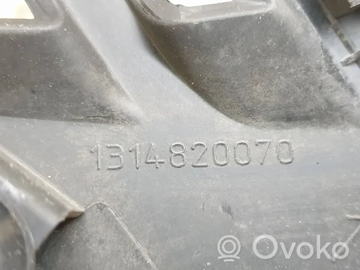 Fiat Ducato Konepellin säleikkö 1314820070