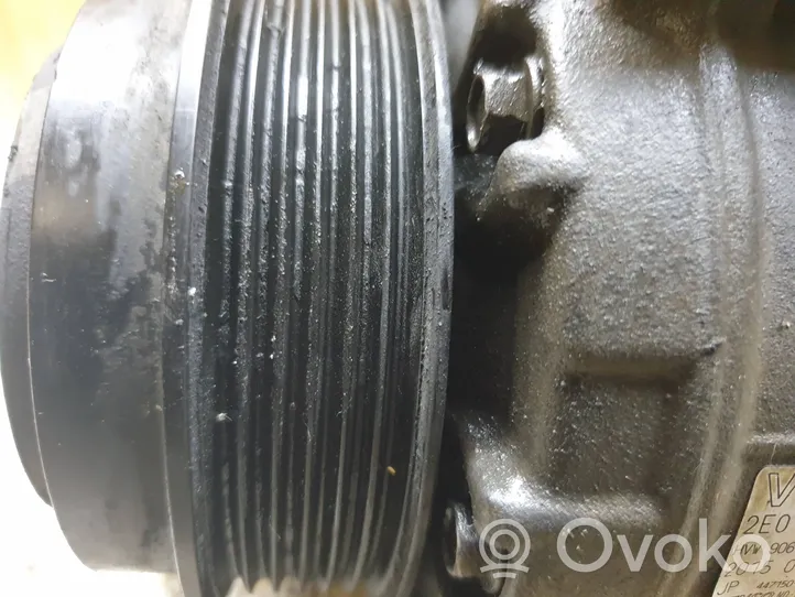 Volkswagen Crafter Compressore aria condizionata (A/C) (pompa) 2E0820803H